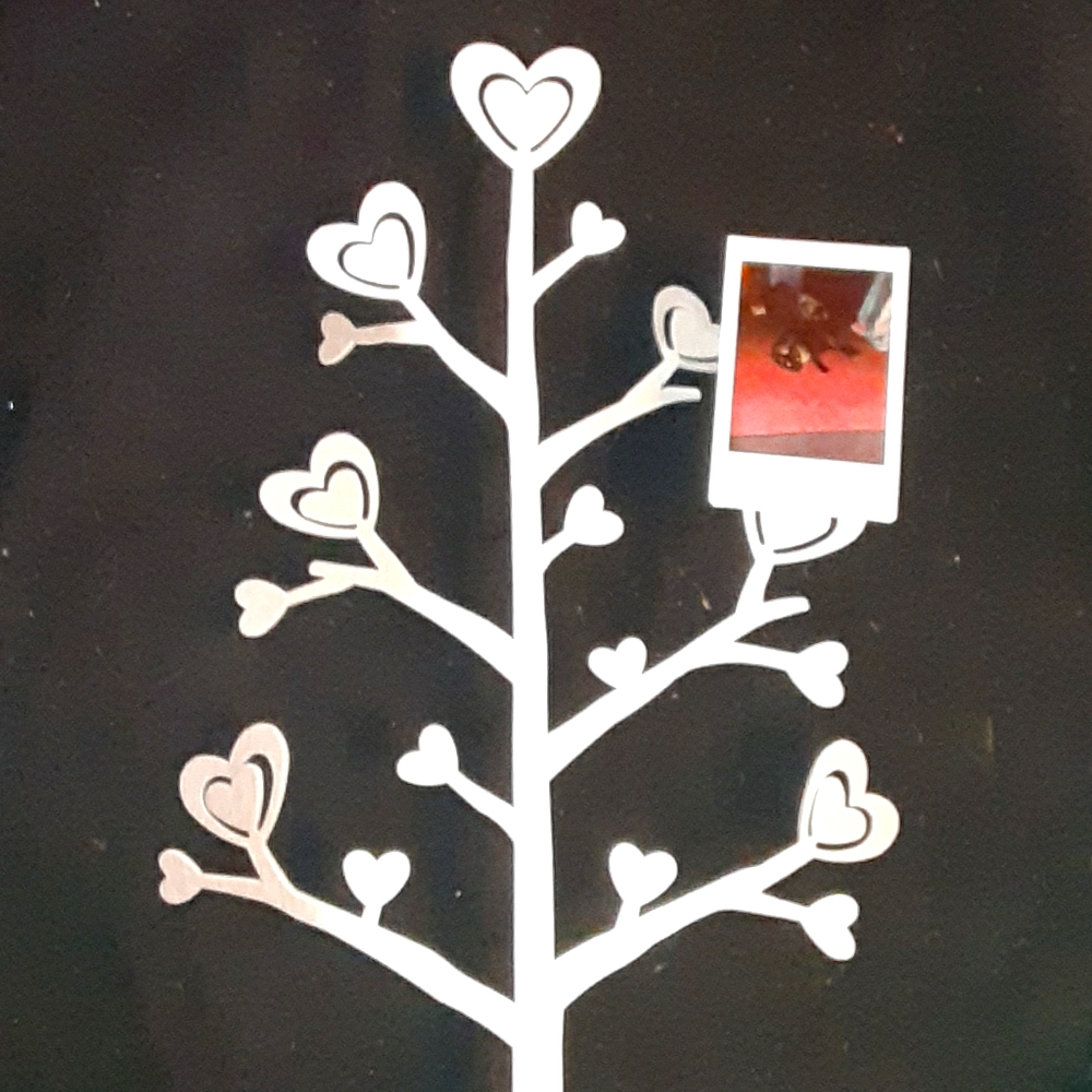 Silver metal picture tree with hearts